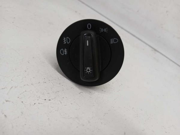 COMMODO VW/ SKODA( PHARE UNIQUEMENT ) - Vue 1